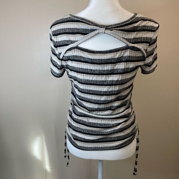 BCX| Large| Open back| Stretch| Soft| Striped - Picture 4 of 11